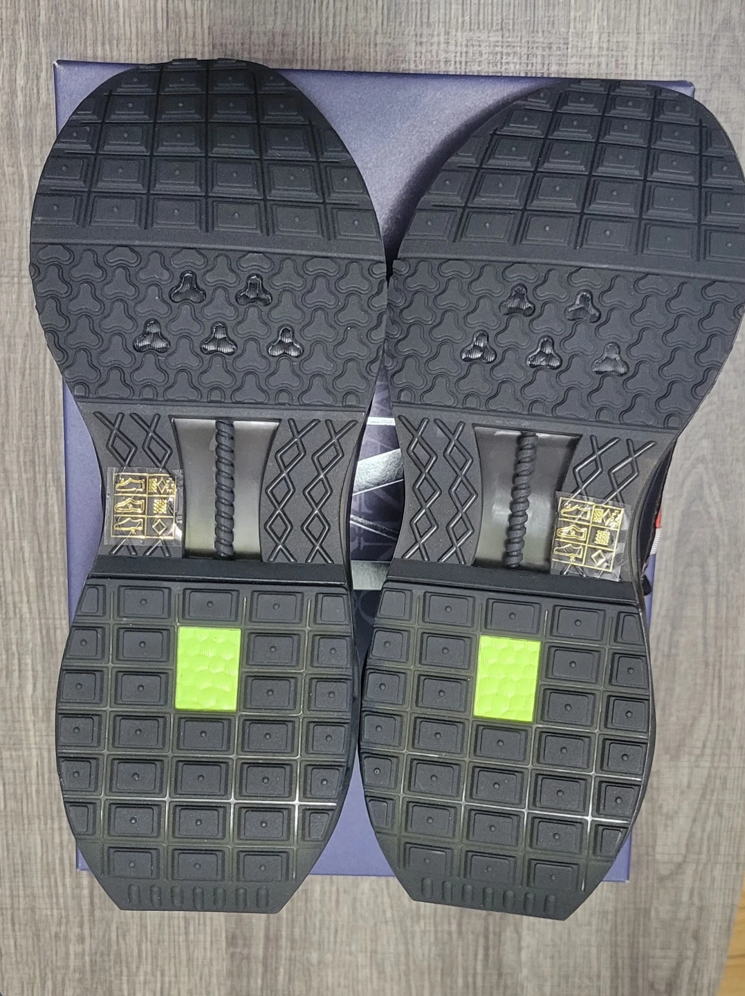 MAZINO. Titanium-075 Men's Black/Lime Sneakers Size 7.5 - photo 3