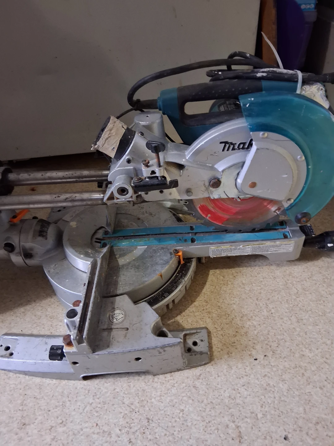 Makita Miter Saw - photo 3
