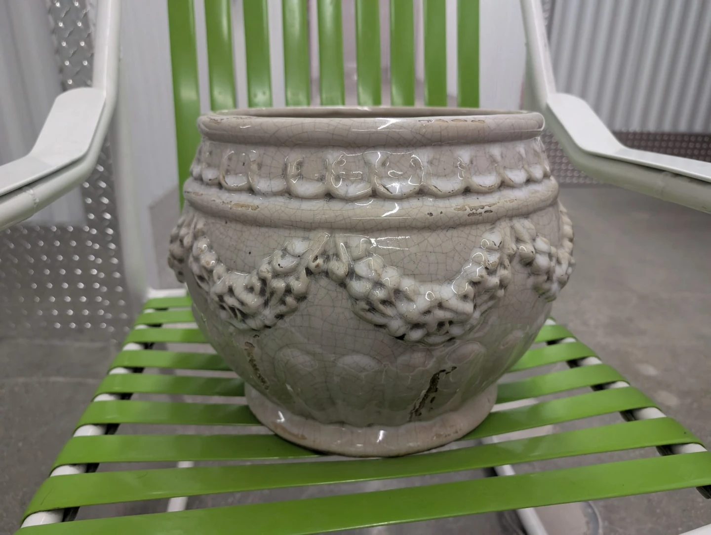 Vintage Metal Lawn Chair with Green Straps - photo 4