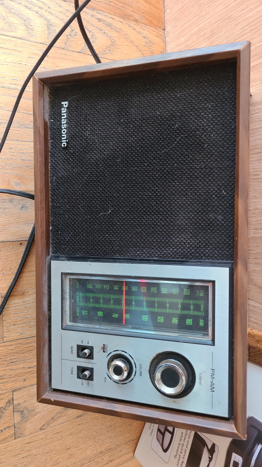 Panasonic FM/AM Radio - photo 2
