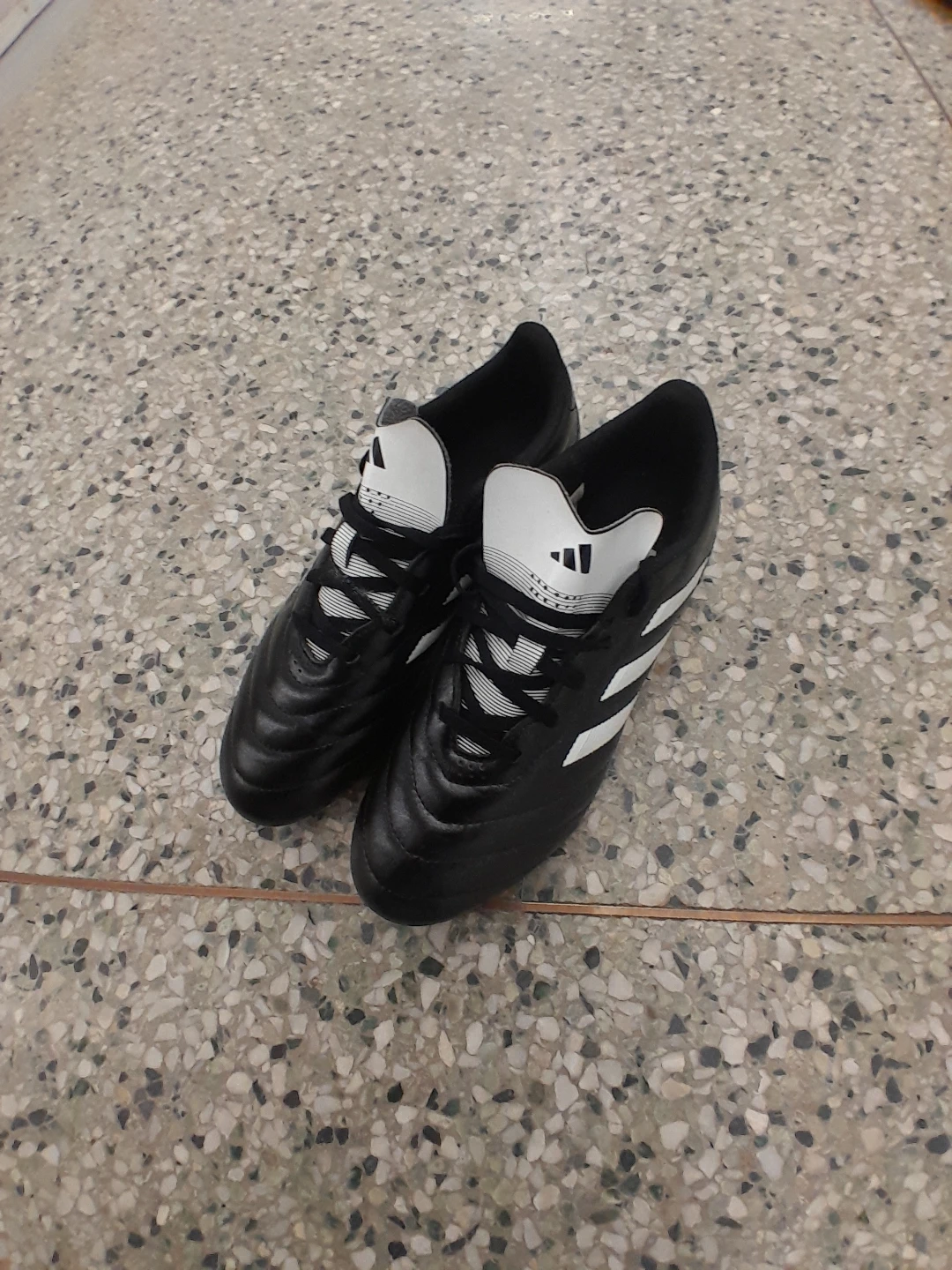 Adidas Soccer Cleats - Black and White Size 7 - photo 4