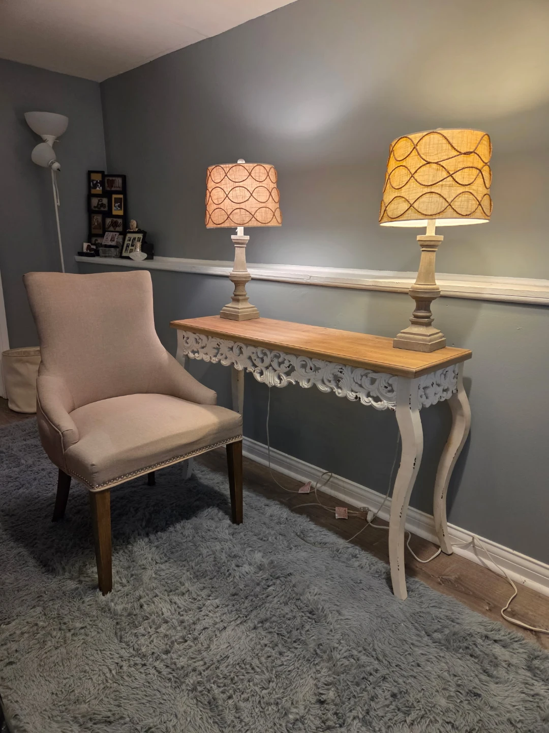 Vintage Console Table with Two Lamps and Chair Set
