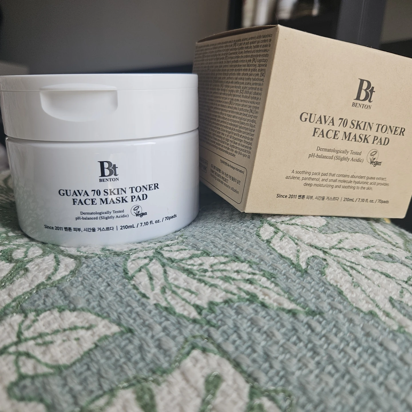 Benton Guava 70 Skin Toner Face Mask Pad 70 pads 🥕