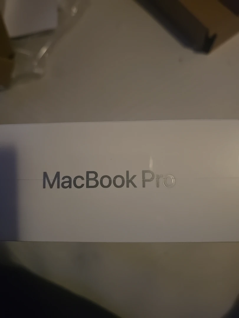 Apple MacBook Pro 13-inch M2 Chip 24GB RAM 1TB SSD - photo 4