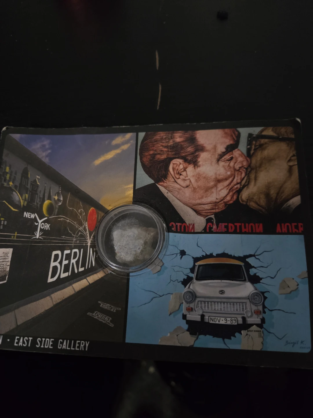 Berlin Wall Fragment Souvenir. Blue and red pigment visible - photo 3