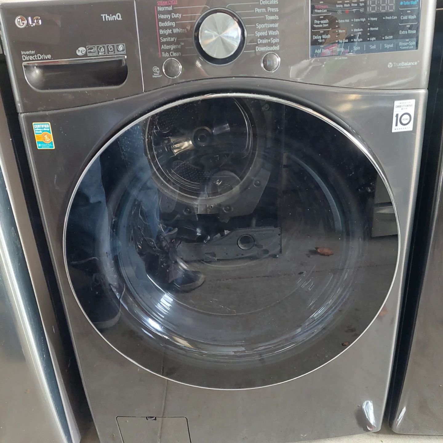 LG ThinQ Front Load Washing and dryer - photo 4
