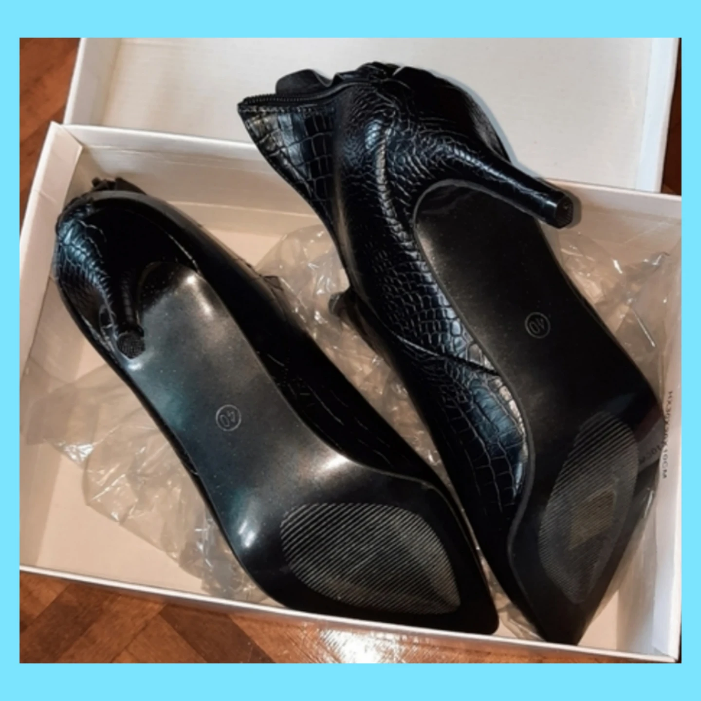 (Set)Black Croc Embossed Heeled Ankle Boots/Clutch Purse - photo 3