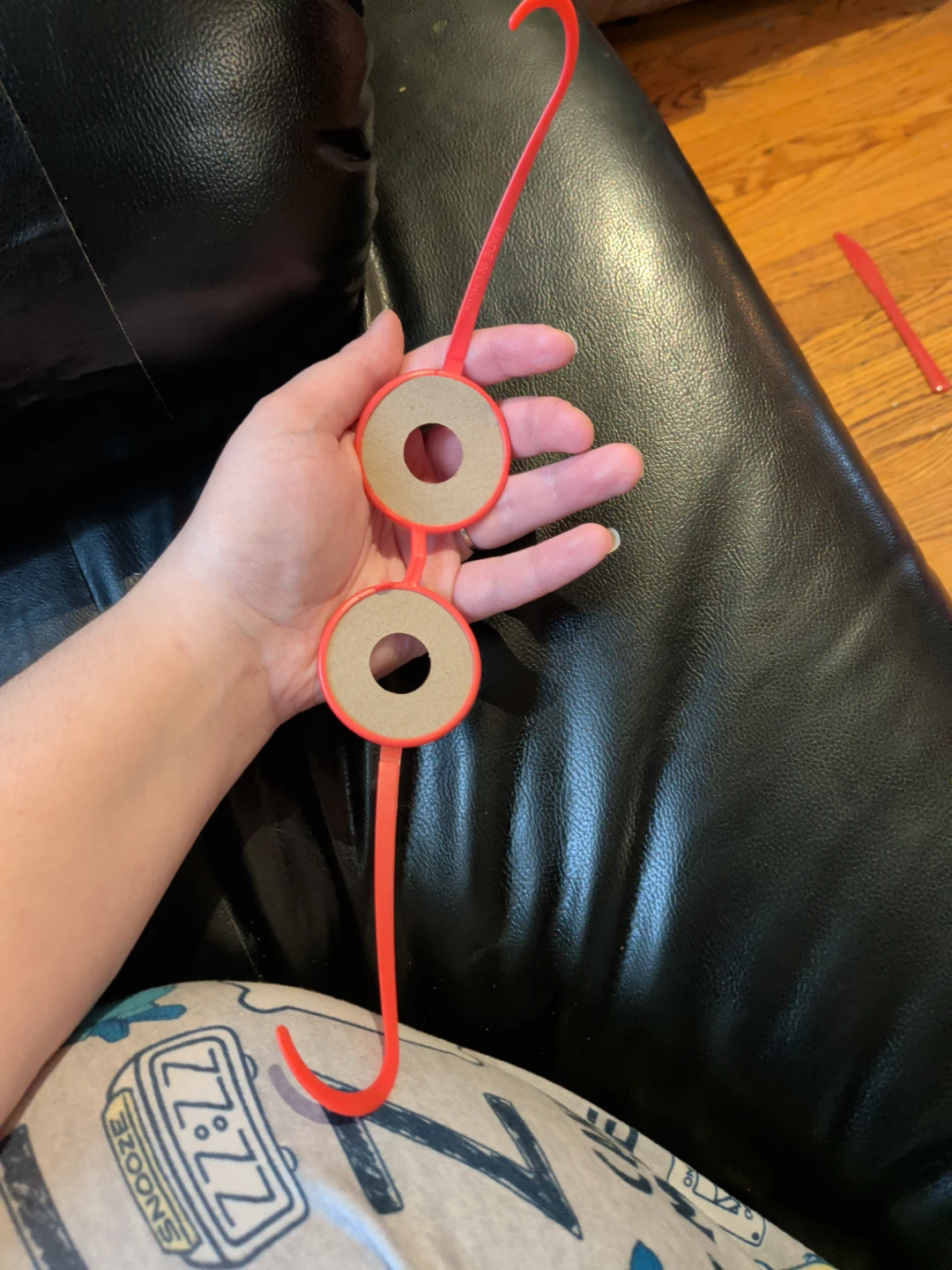 Red Novelty Googly Eye Glasses String Holder - photo 3