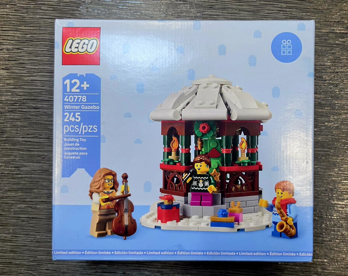 LEGO 40778 Winter Gazebo Building Toy (245 pcs)