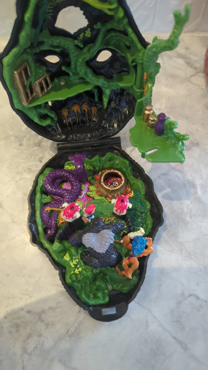Mighty Max Playsets complete sets - photo 3