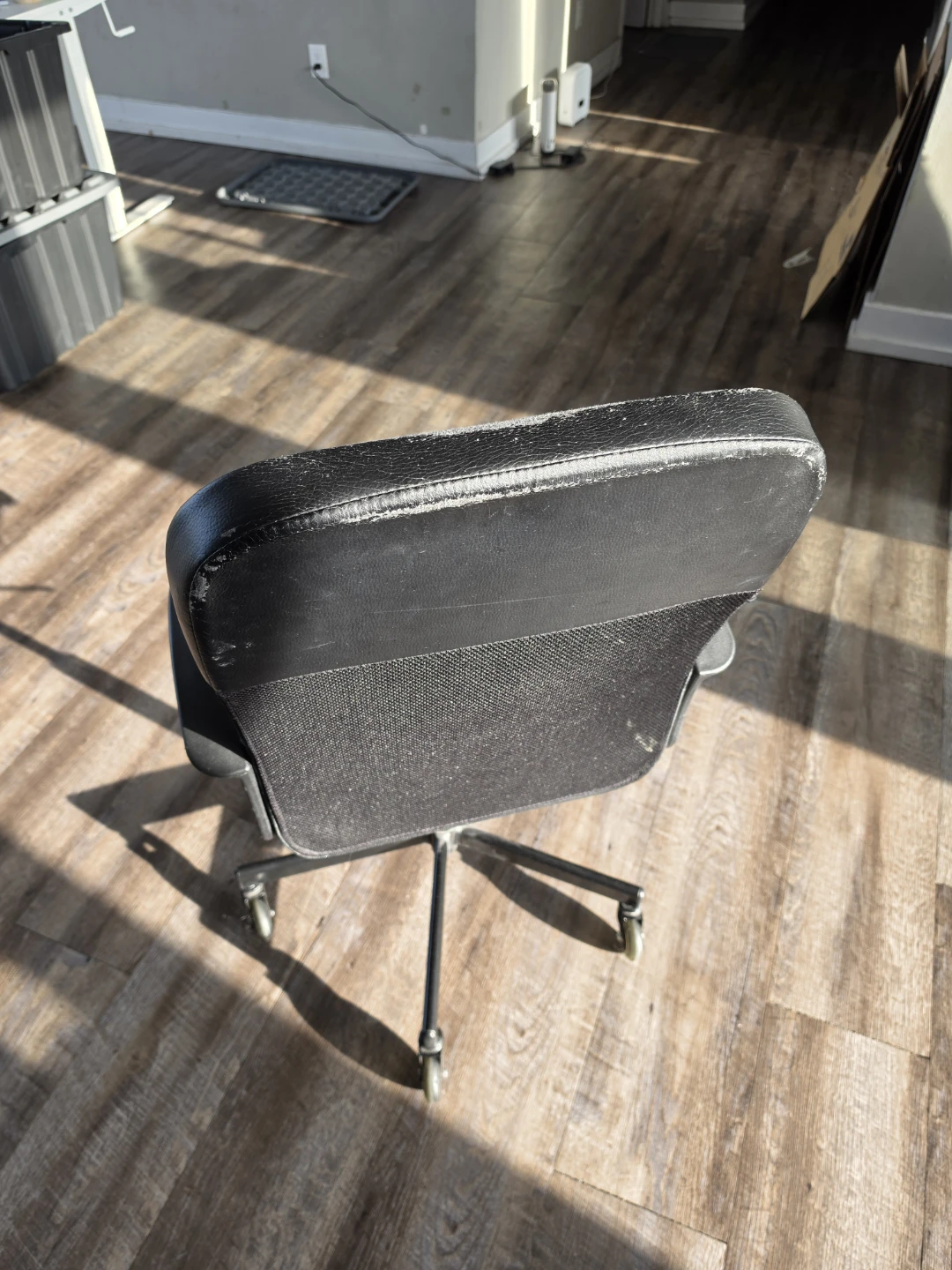 Black Office ikea Chair need gone asap - photo 2