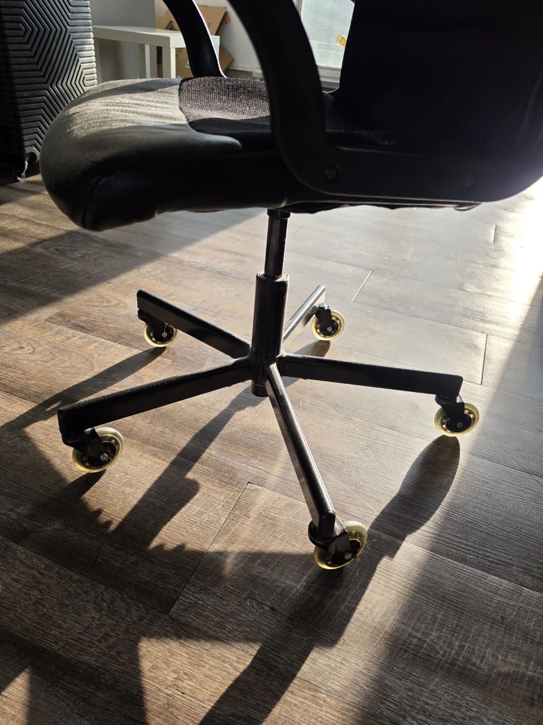 Black Office ikea Chair need gone asap - photo 3