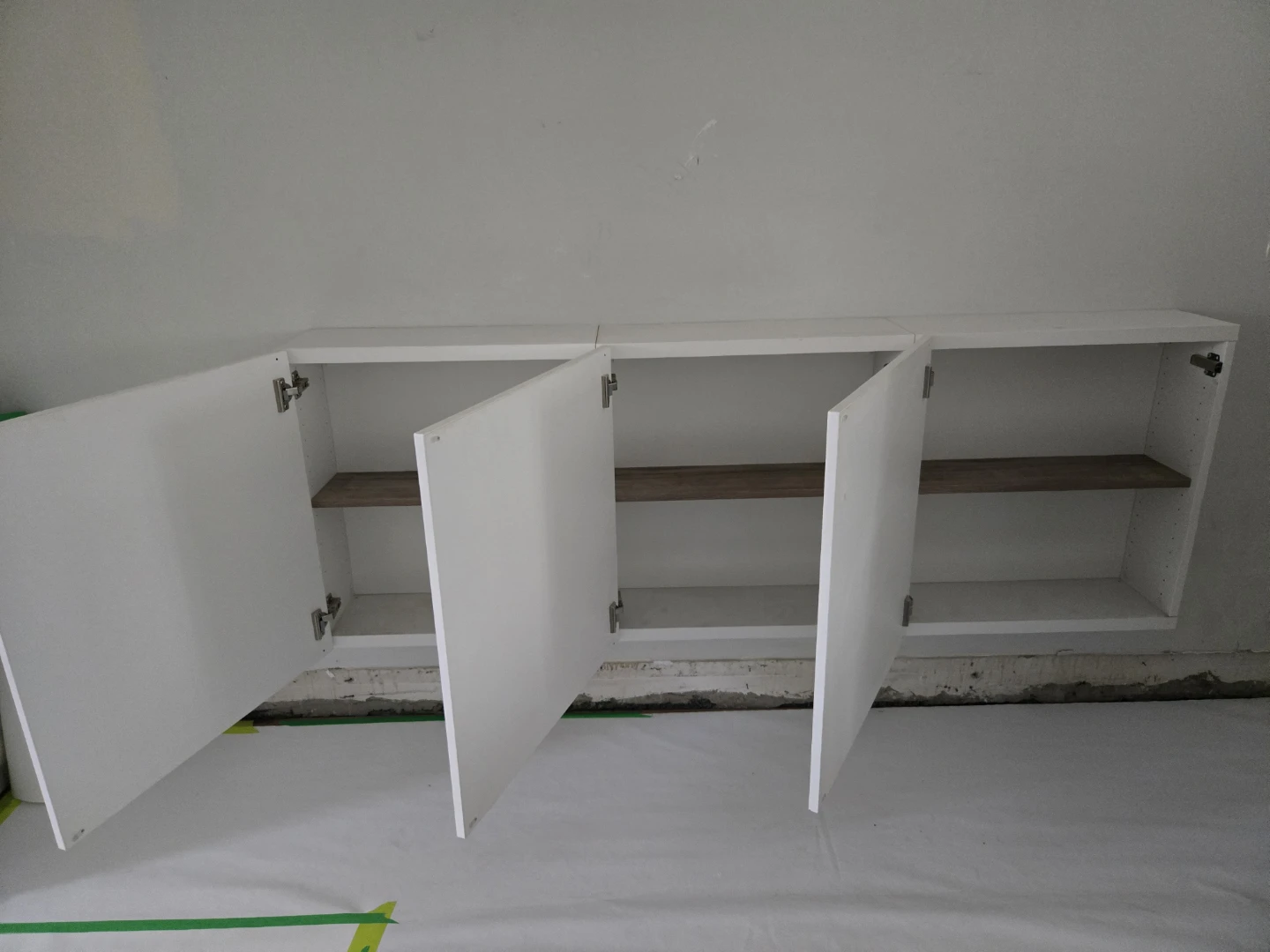 3 Wall-Mounted Floating Cabinets - photo 2