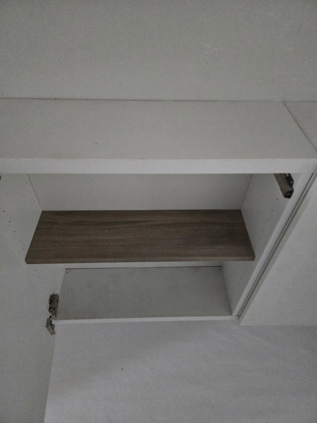 3 Wall-Mounted Floating Cabinets - photo 3