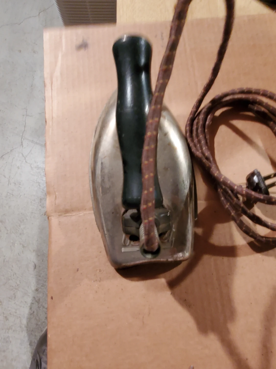Vintage, antique clothes iron - photo 3