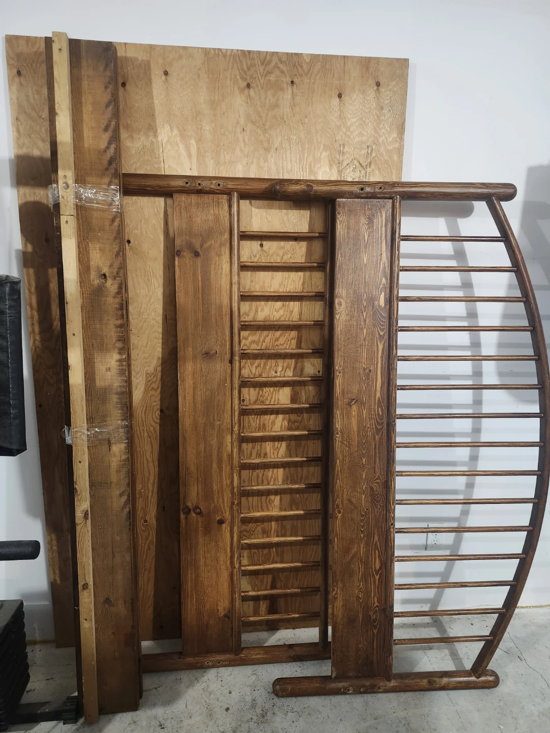 Antique solid pine queen bed - photo 2