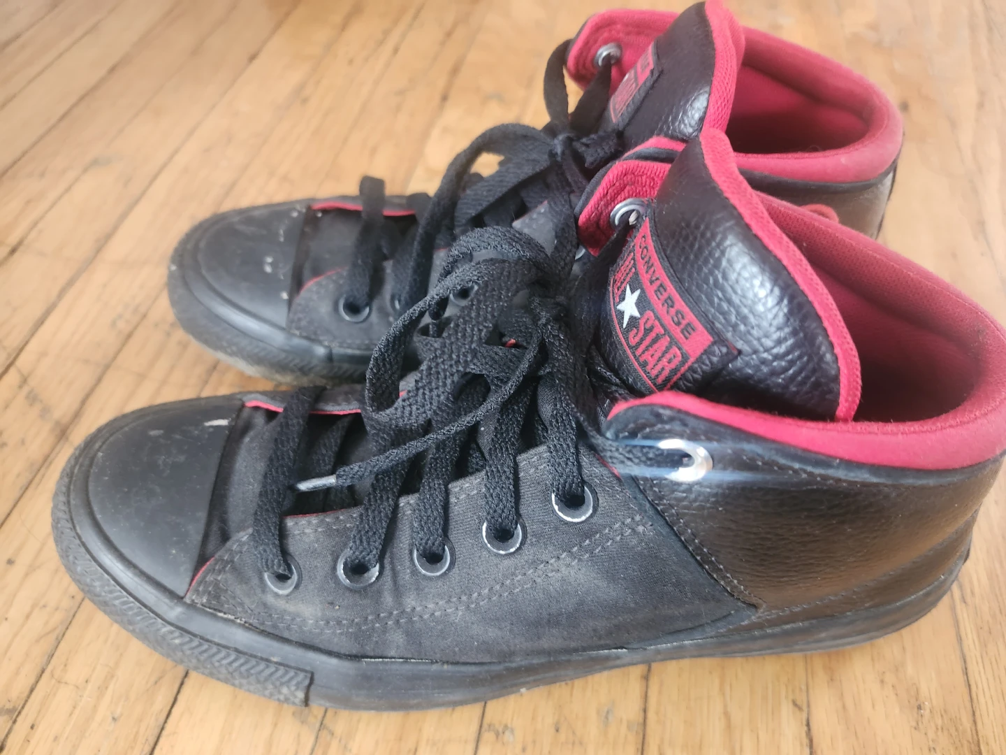 🥕 Converse All Star Mid Top Shoes Black Red
