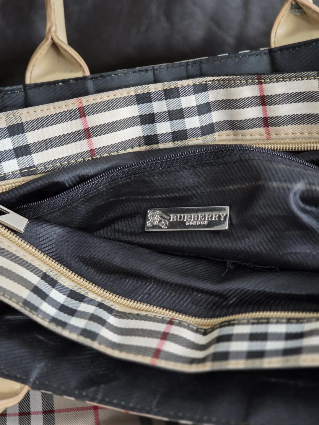 Burberry London Checkered Tote Bag - photo 5