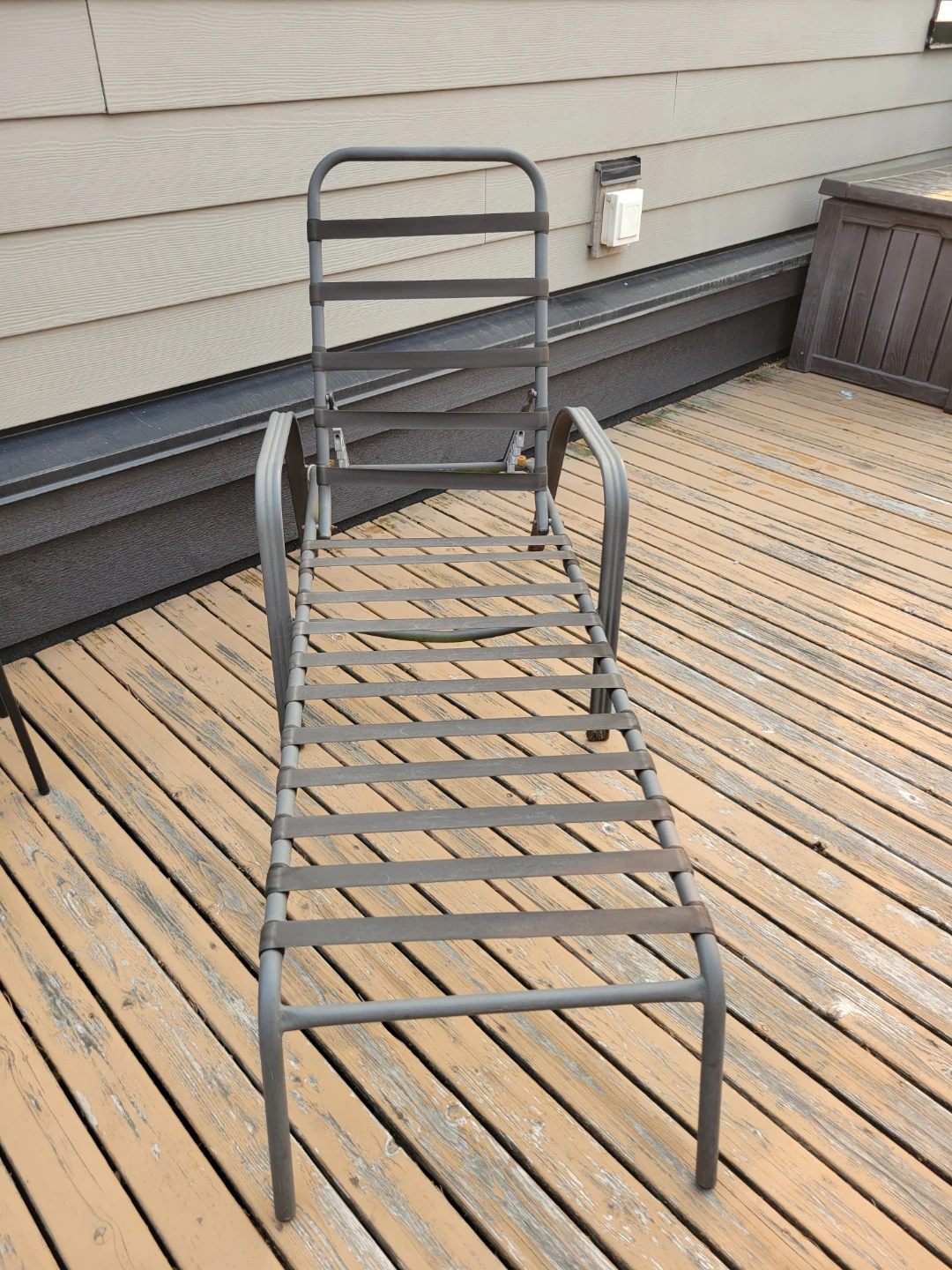 Grey Metal Outdoor Chaise Lounge Chair - photo 2