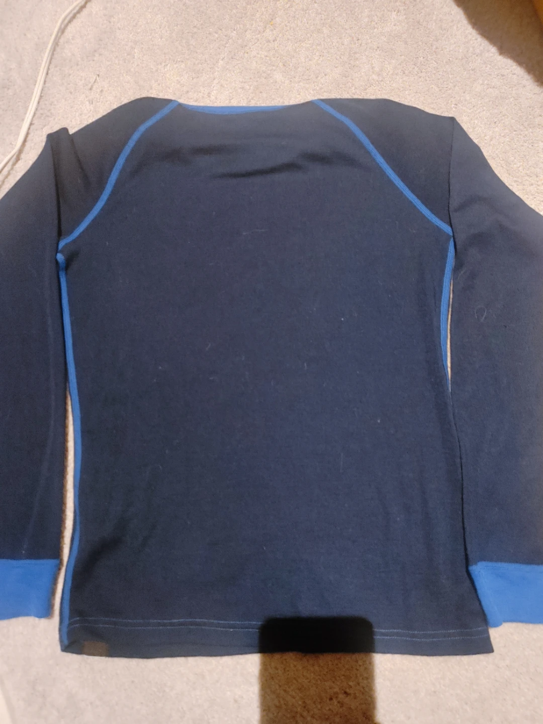 Mountain Warehouse Marino Wool shirt Size 11/12