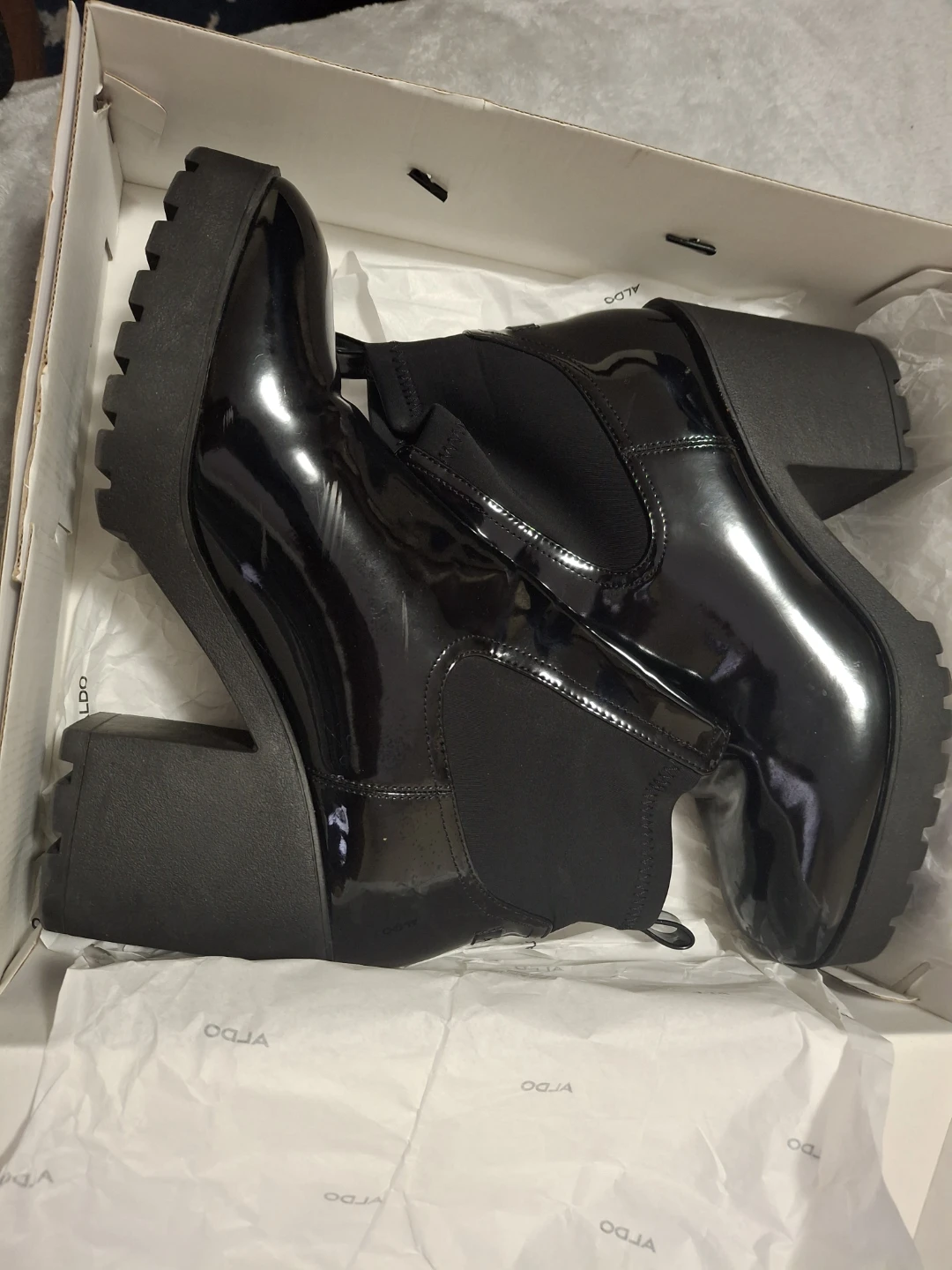 ALDO "CHETTA" Black Ankle Boots - Size 11