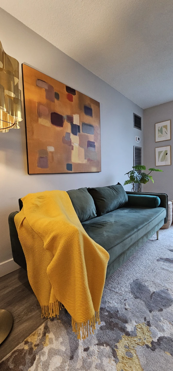 Beautiful Green Velvet Sofa – Stylish & Comfortable - photo 2