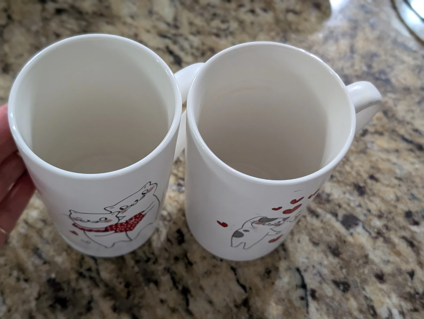 Set of 2 White Ceramic Mugs with Cat Design - photo 3