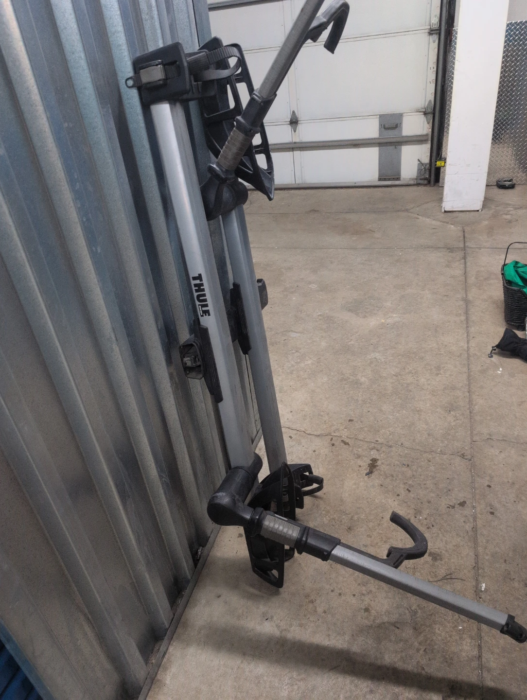 Thule Bike Rack - photo 4