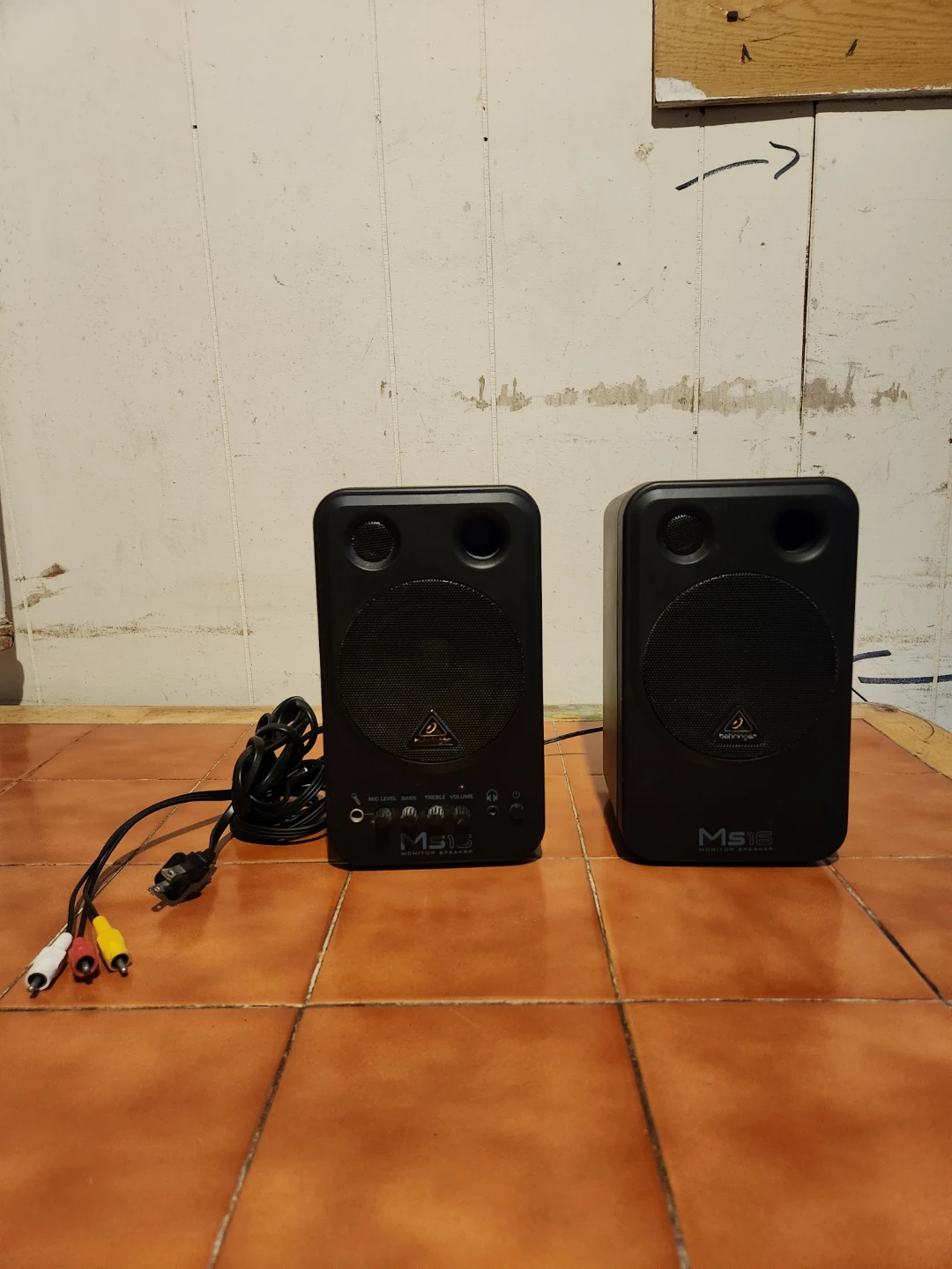 Behringer MS16 Monitor Speakers - Pair