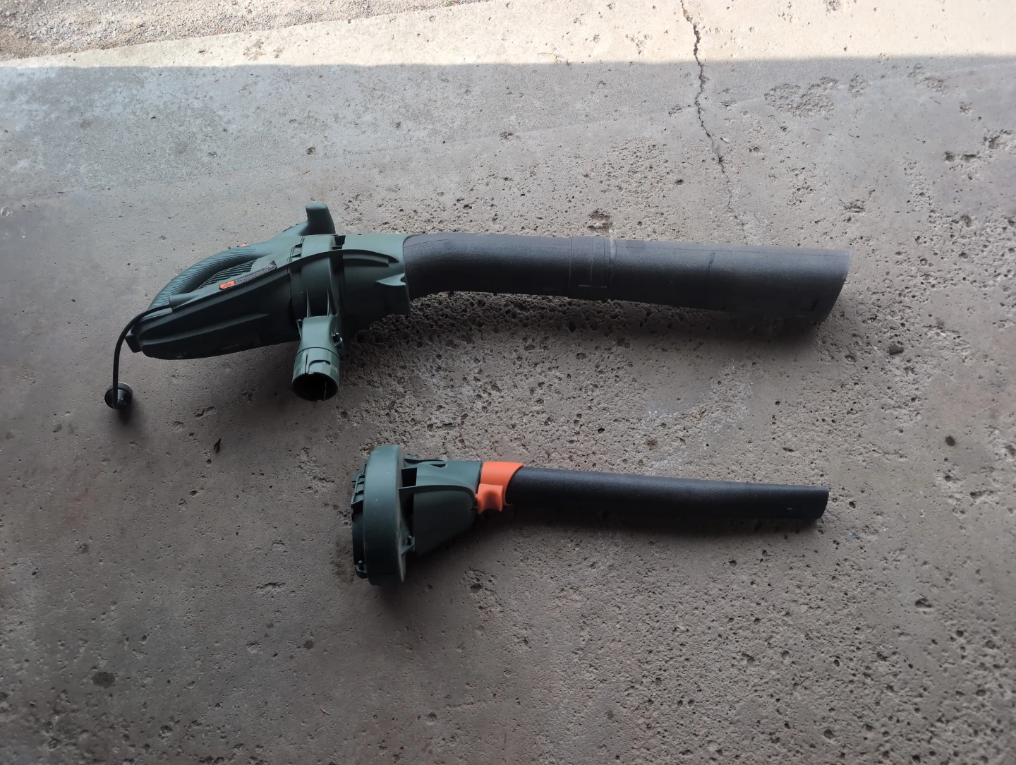 Black & Decker Electric Leaf Blower