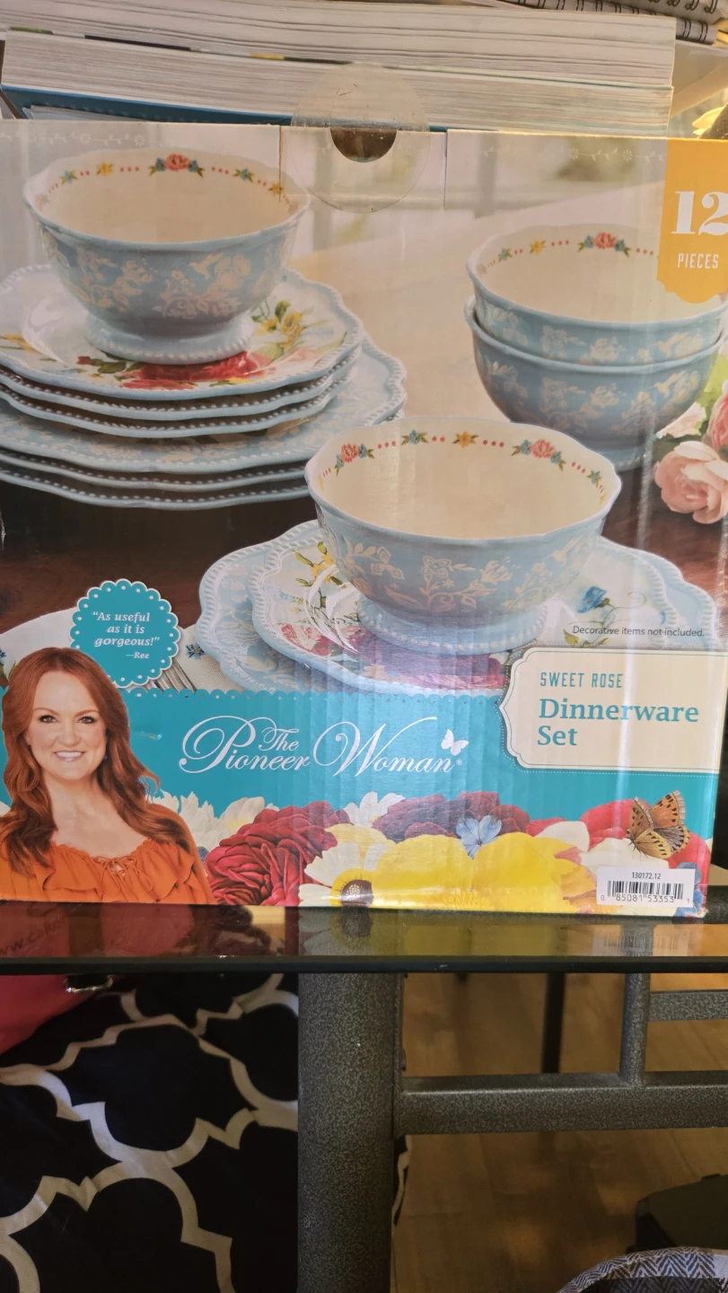 The Pioneer Woman Sweet Rose 12-Piece Dinnerware Set - photo 3