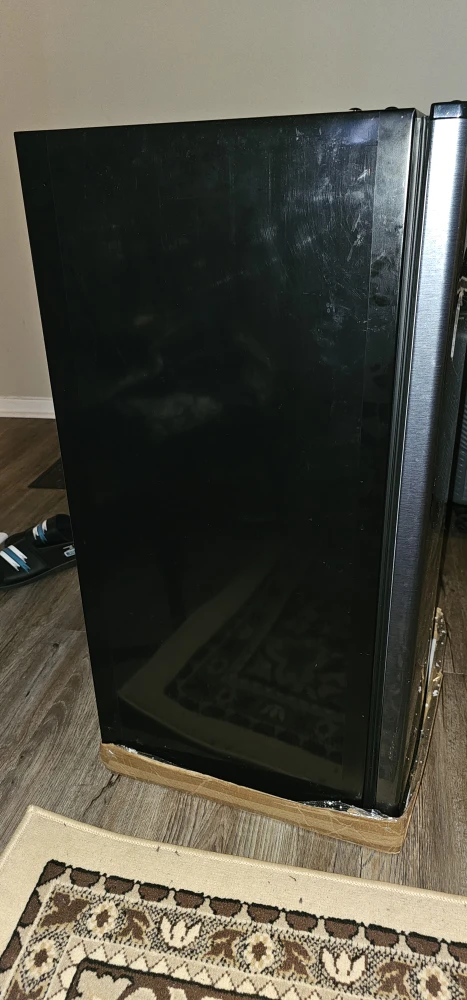 Arctic King Mini Fridge - photo 4