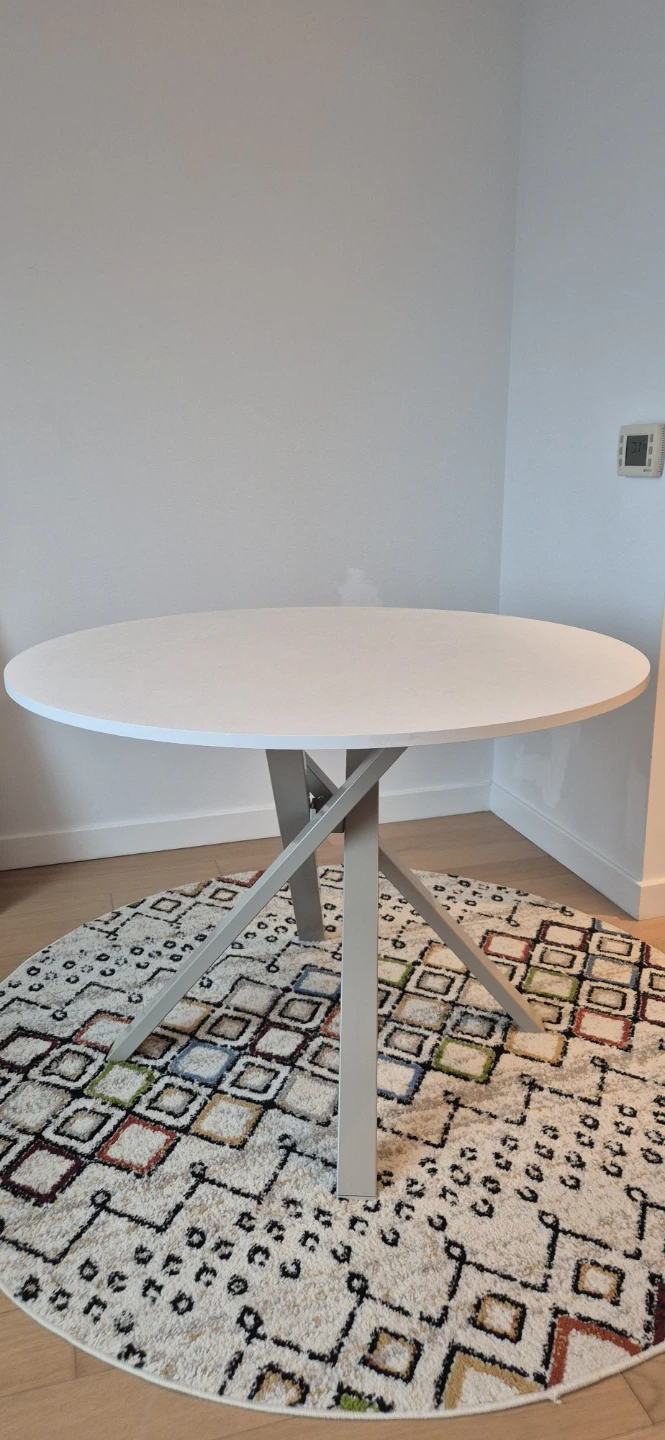 White Round Dining Table