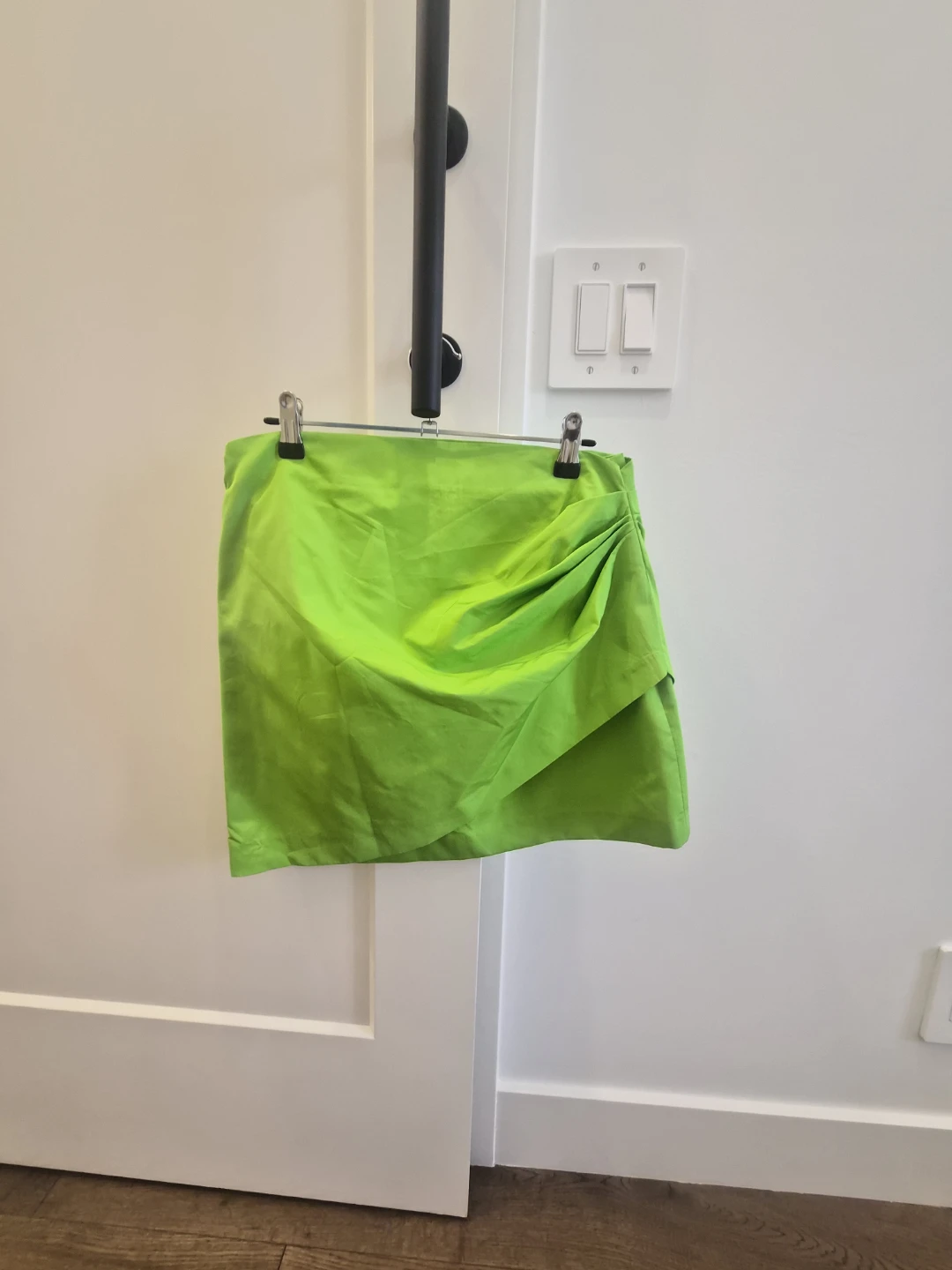 Zara Ruched Mini Skirt - Neon Green, Size Medium