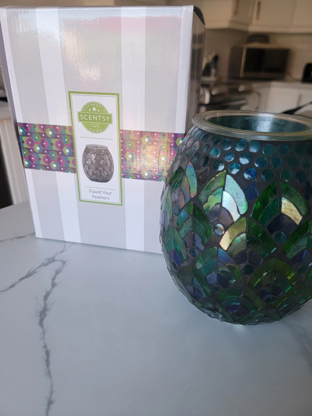 Scentsy "Flaunt Your Feathers" Wax Warmer