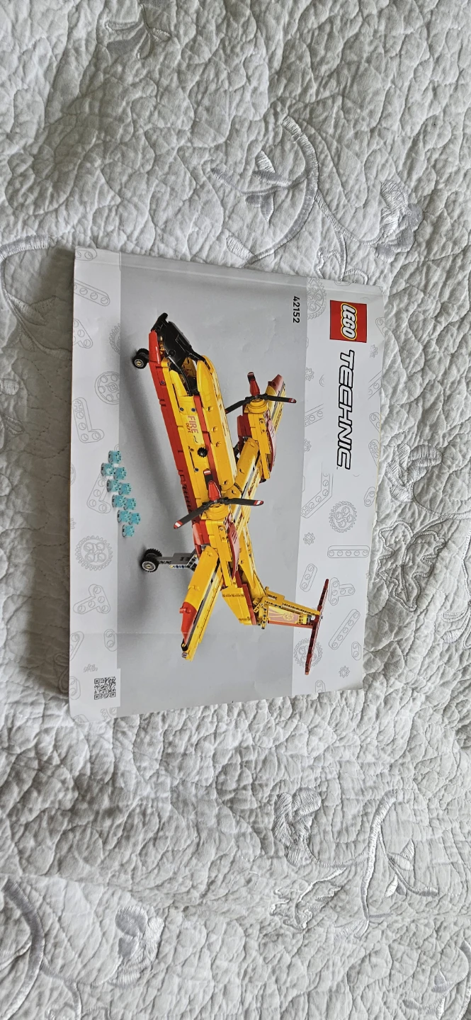 LEGO Technic 42152 Firefighter Aircraft Set - photo 2