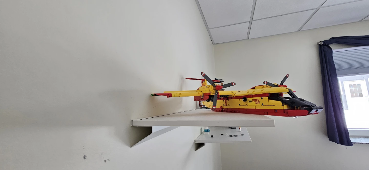 LEGO Technic 42152 Firefighter Aircraft Set - photo 3
