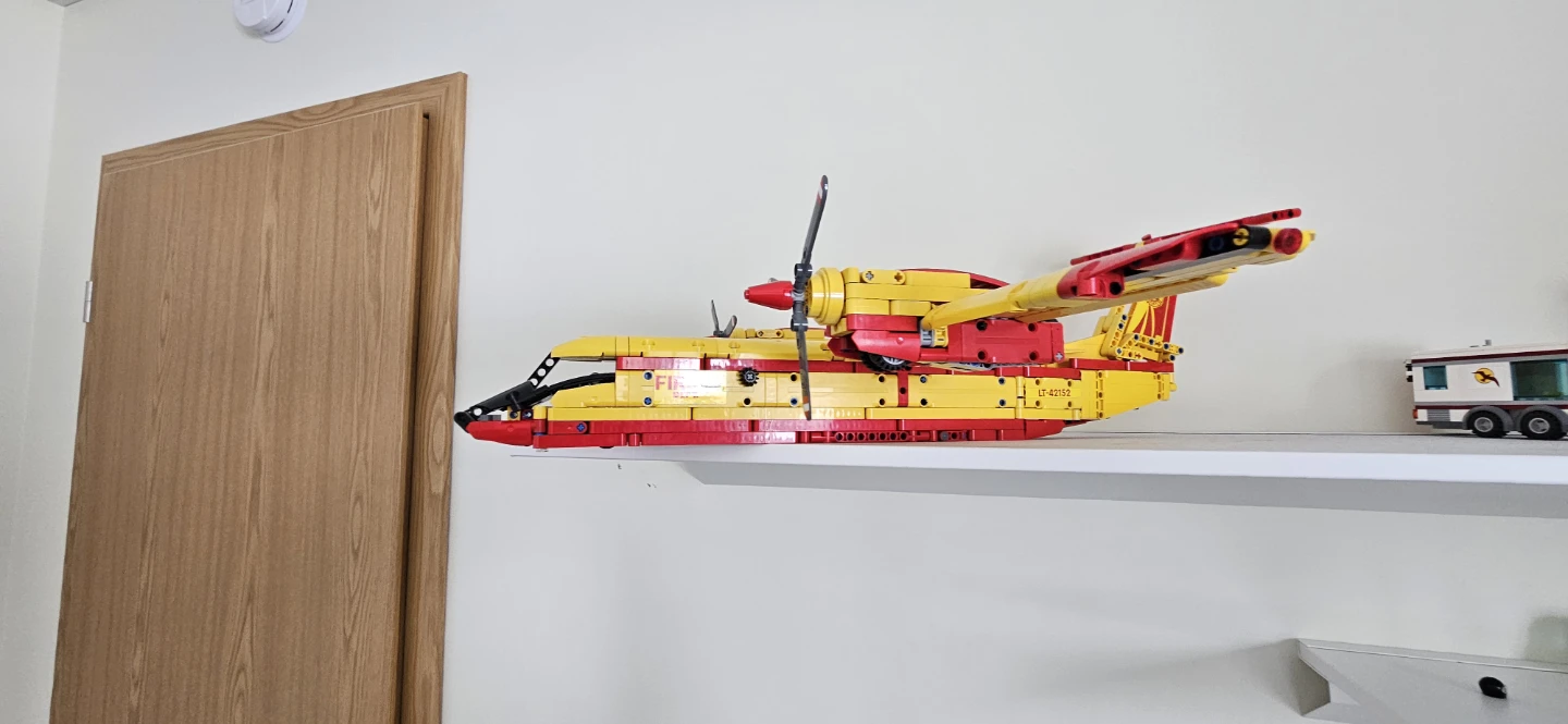 LEGO Technic 42152 Firefighter Aircraft Set - photo 5