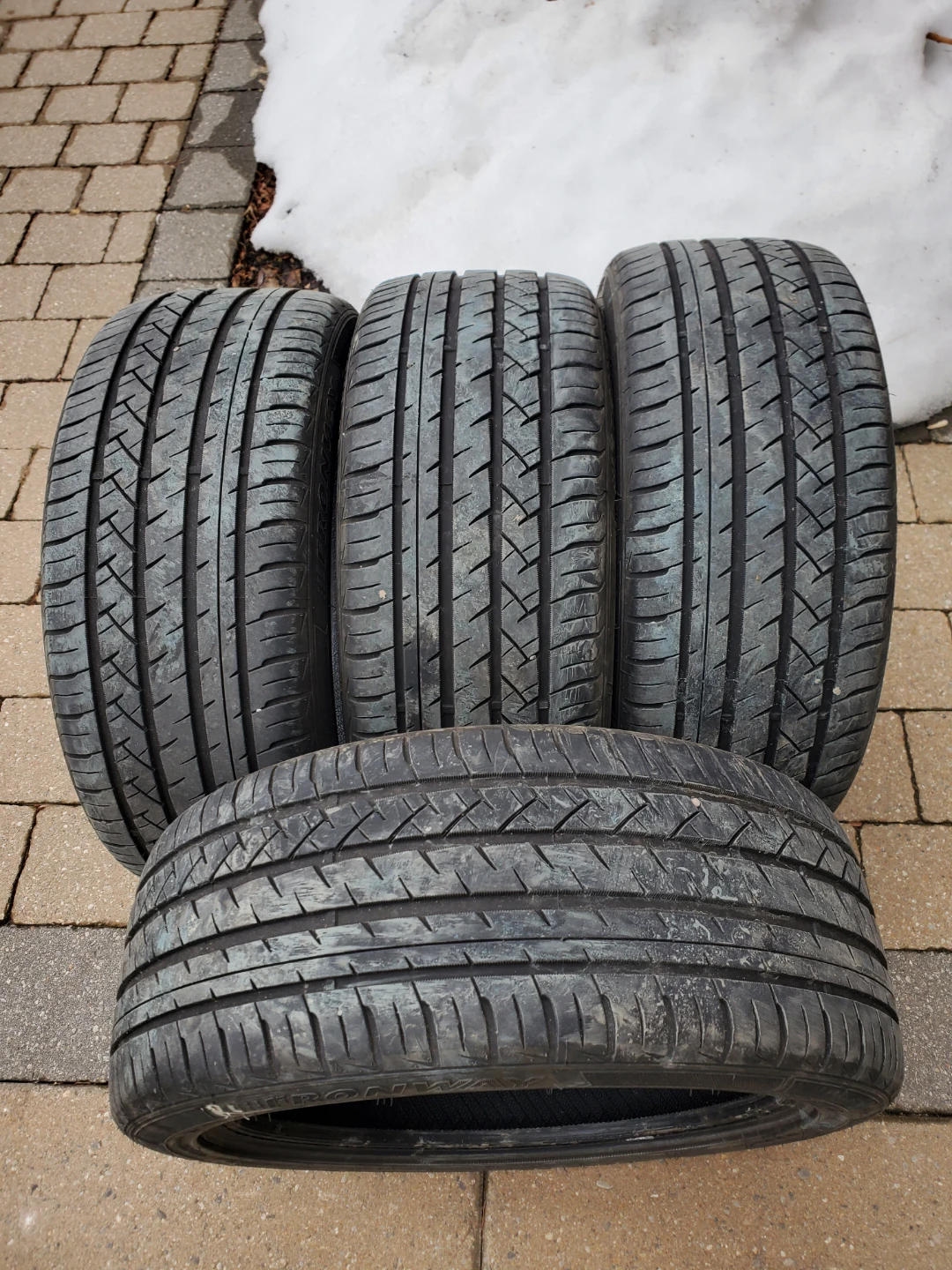 225/45 R17  almost New condition X 4 - photo 3