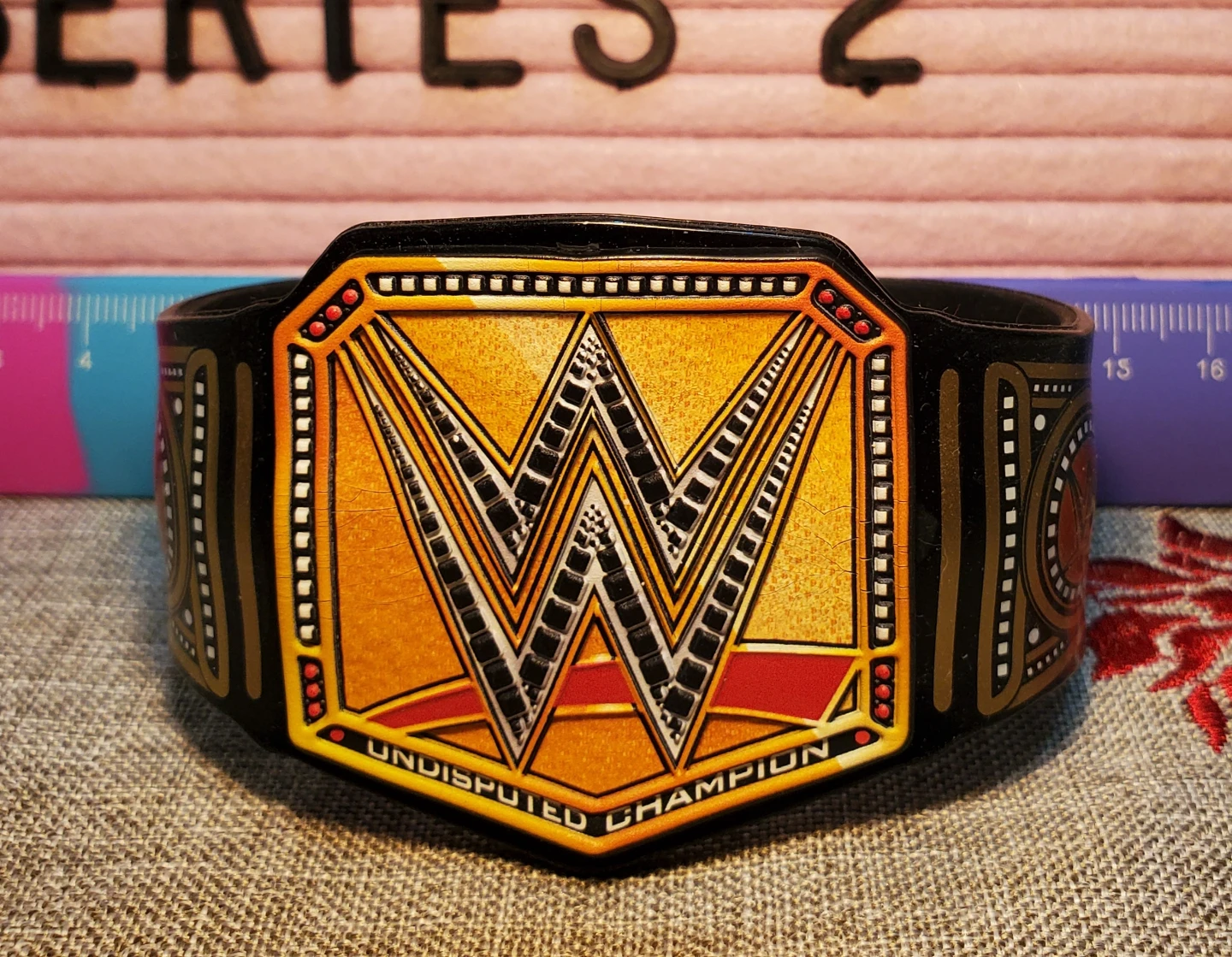 WWE Slapband Series 2 Undisputed WWE Championship Belt - photo 2