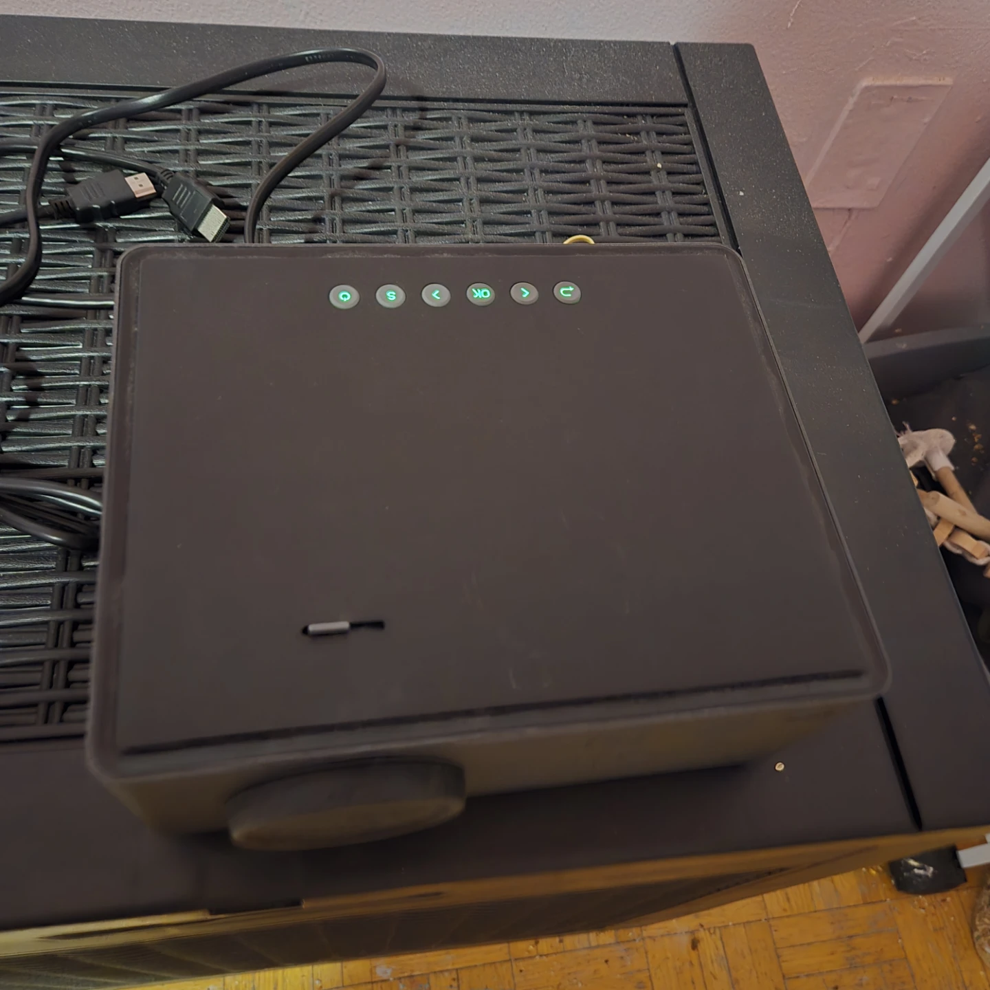 Mini projector. - photo 3