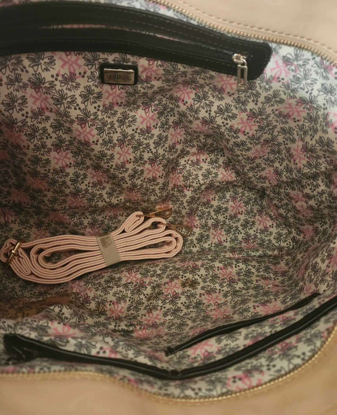 Guess Tote Bag with Floral Accents - photo 5