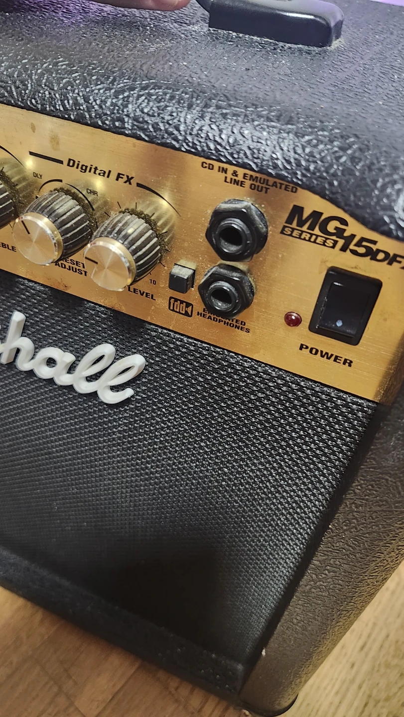 Marshall MG15DFX Guitar Amplifier (only amp) - photo 5