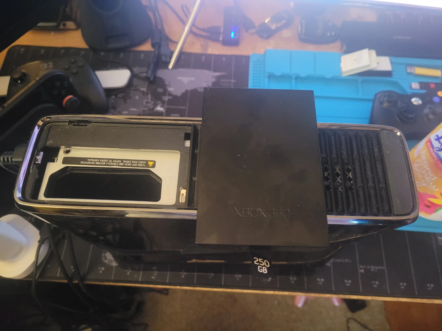 Modded Xbox 360 with controller - photo 4