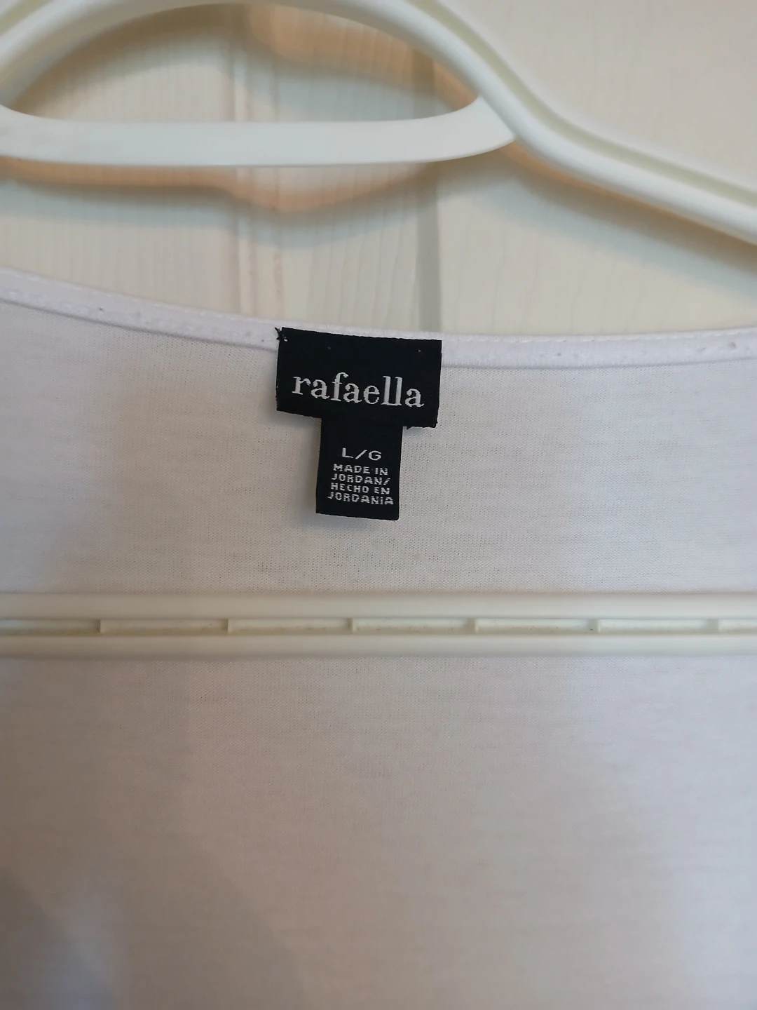 RAFAELLA white floral sequin top, size large (L) - photo 3