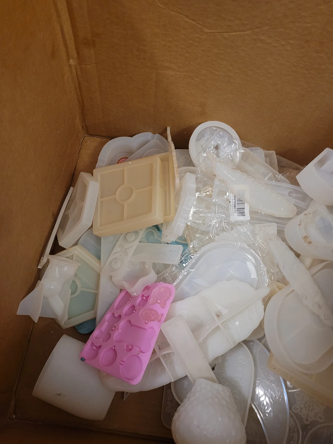 Assorted Resin Molds for Crafting - photo 3
