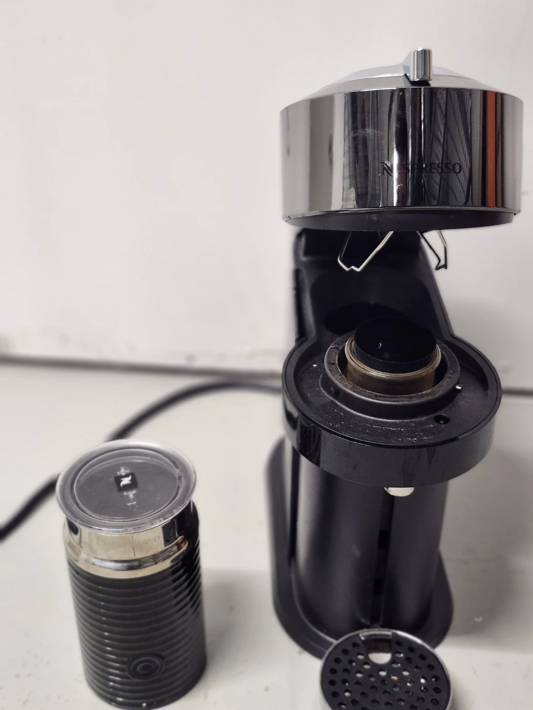 Nespresso Vertuo Coffee Machine with Aeroccino Milk Frother
