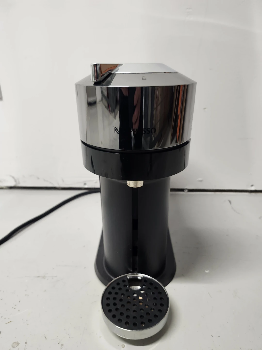 Nespresso Vertuo Coffee Machine with Aeroccino Milk Frother - photo 3