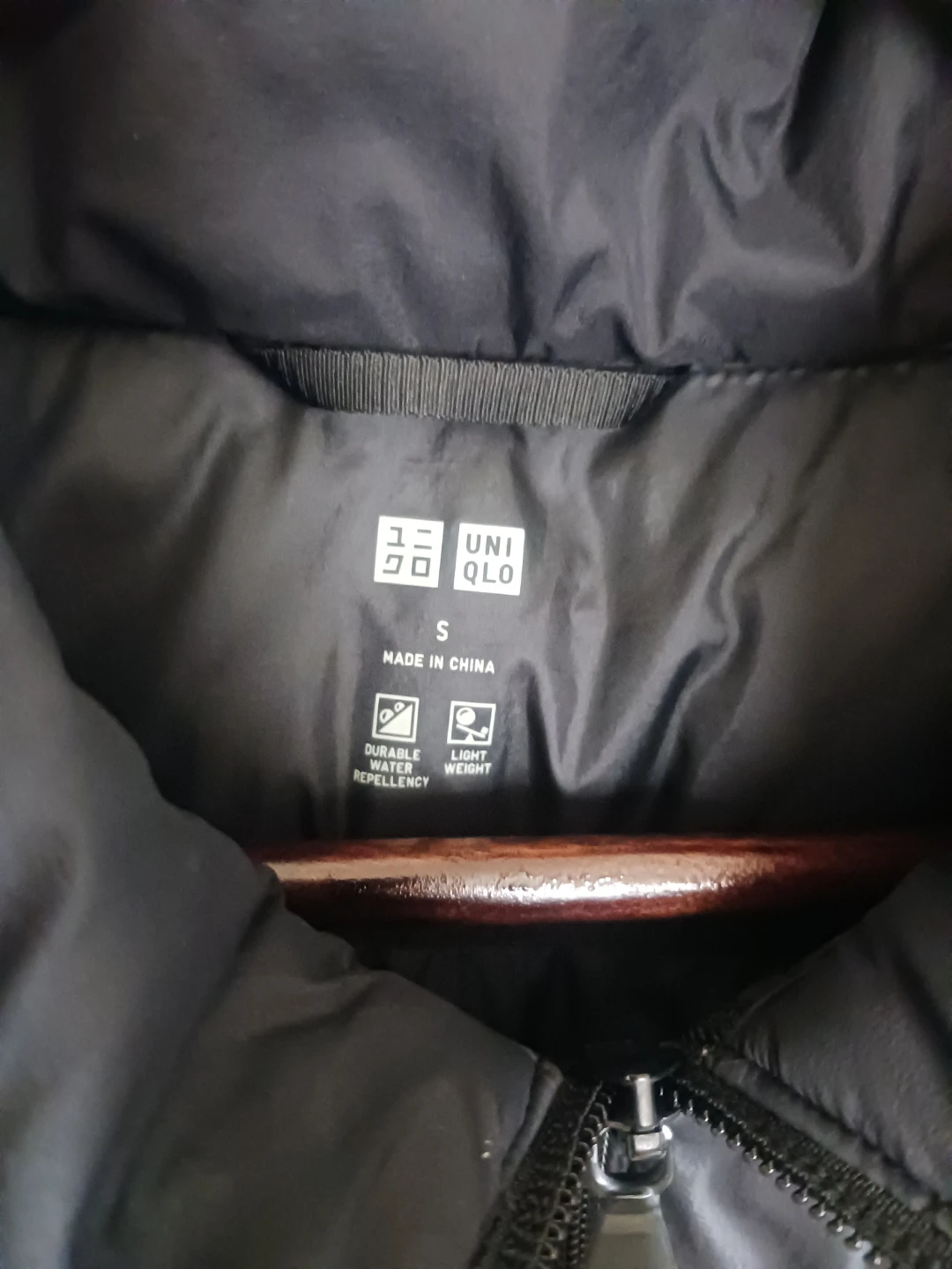 UNIQLO Women's Lightweight Hooded Puffer Jacket Size S - photo 4