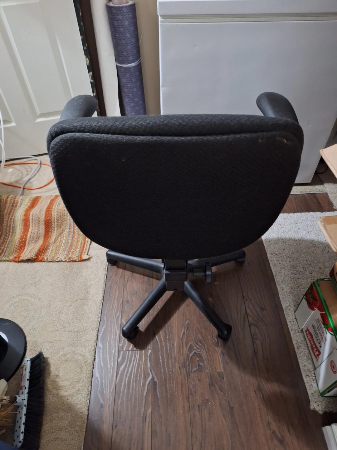 Black Office Chair - photo 2